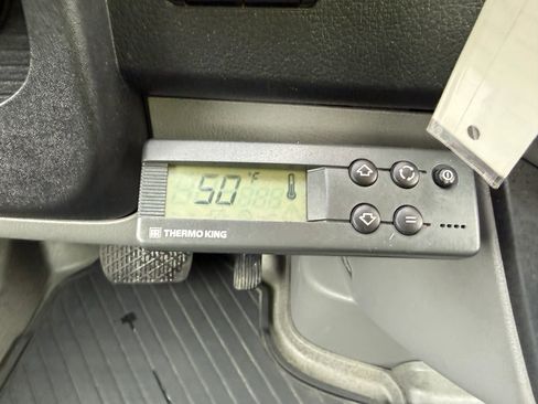 Used 2013 Freightliner Sprinter 2500 image 20