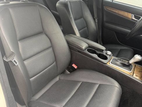 Used 2010 Mercedes-Benz C 350 Sport image 9