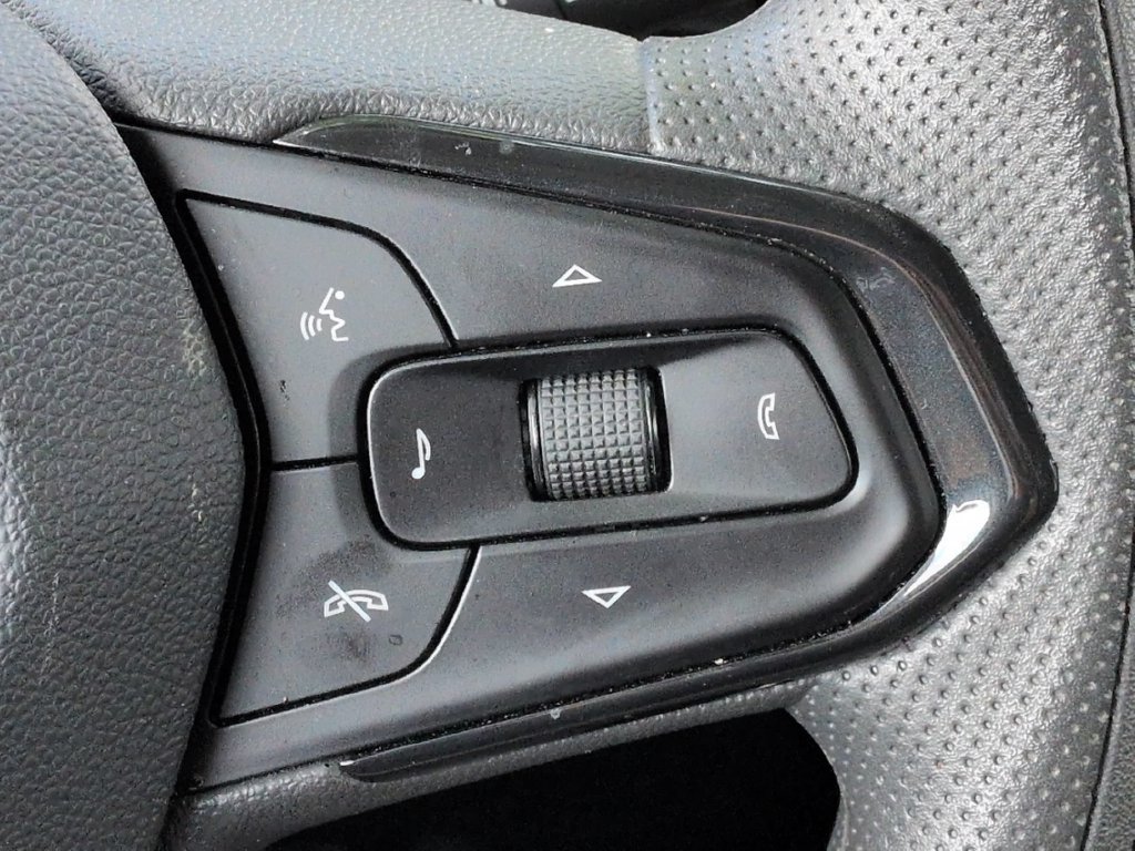 Used 2026 Chevrolet Trax LT FWD image 7