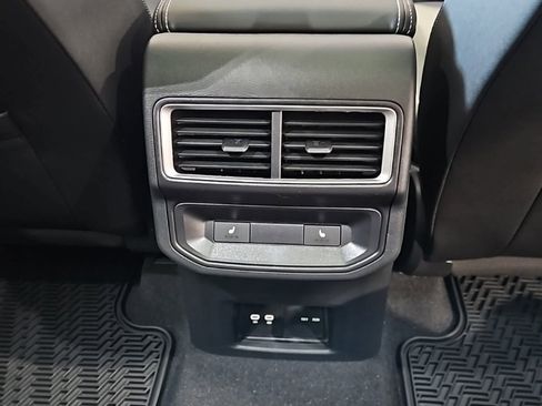 New 2026 Volkswagen Atlas Cross Sport SEL Premium R-Line image 18