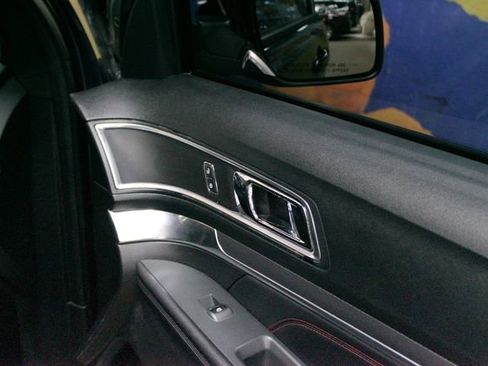 Used 2017 Ford Explorer Sport AWD/4WD image 11