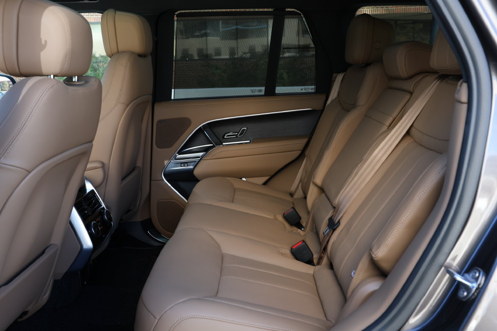 New 2027 Land Rover Range Rover SE AWD/4WD image 34