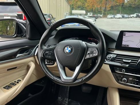 Used 2020 BMW 530i w/ Convenience Package image 17