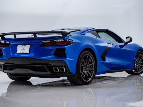 Used 2025 Chevrolet Corvette Stingray Premium Cpe w/ Z51 Performance Package RWD image 10