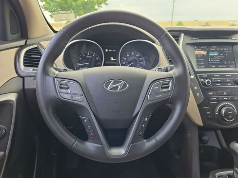 Used 2017 Hyundai Santa Fe Sport FWD image 21