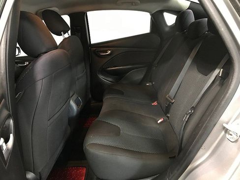 Used 2015 Dodge Dart SE w/ Convenience Group image 17