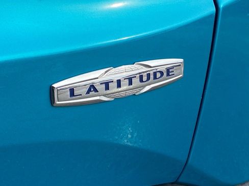 Used 2021 Jeep Renegade Latitude w/ Luxury Group I image 7