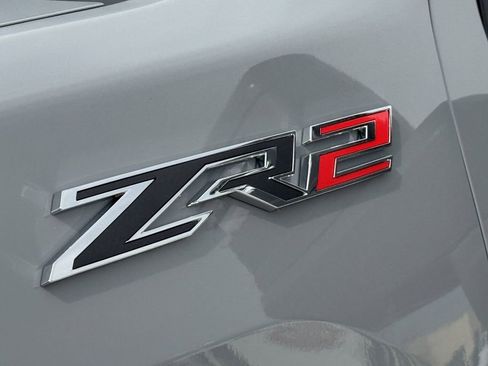 Used 2024 Chevrolet Silverado 2500 ZR2 w/ Technology Package AWD/4WD image 11