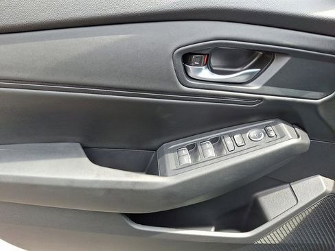 Used 2025 Honda Accord SE image 15