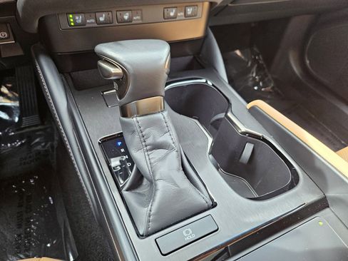 Used 2025 Lexus ES 350 w/ Premium Package image 15