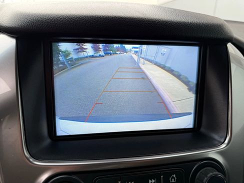 Used 2019 Chevrolet Tahoe LT image 17