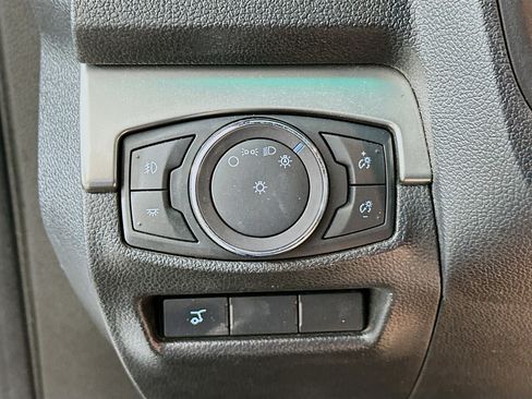 Used 2018 Ford Explorer XLT w/ Equipment Group 201A image 16