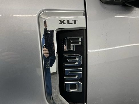 Used 2022 Ford F350 XLT w/ FX4 Off-Road Package image 22