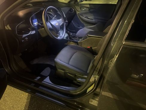 Used 2018 Chevrolet Malibu LS w/ LPO, Convenience Package 1 image 7