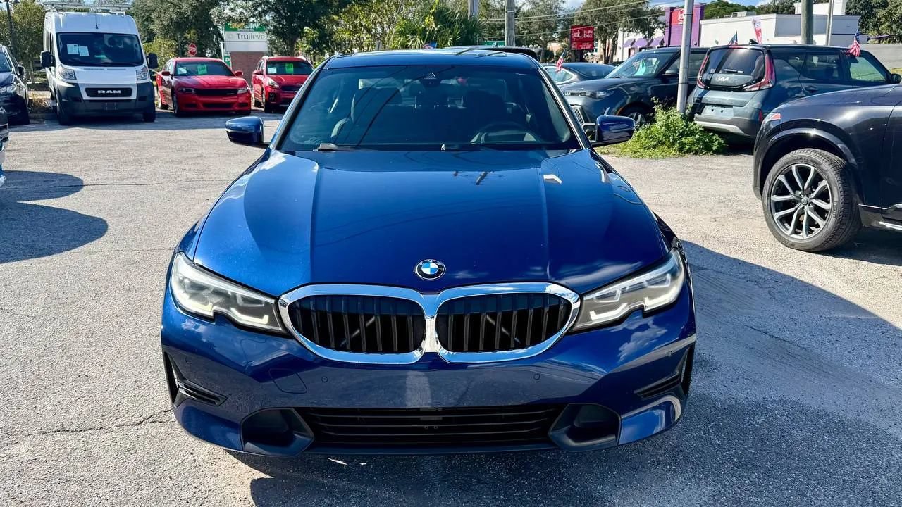 Used 2019 BMW 330i xDrive Sedan AWD/4WD image 2