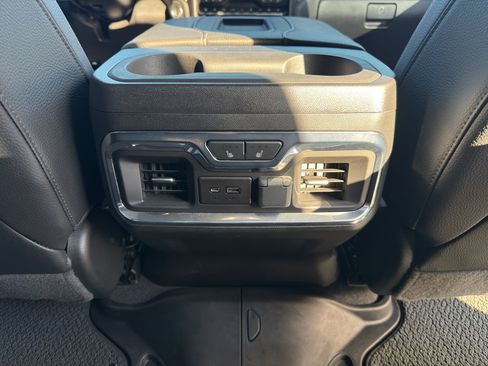 Used 2022 GMC Sierra 2500 Denali w/ Denali Ultimate Package AWD/4WD image 21