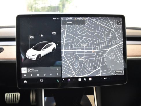 Used 2023 Tesla Model 3 Standard Range image 29