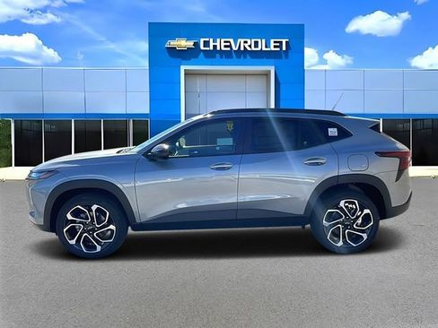 New 2026 Chevrolet Trax RS w/ Sunroof Package image 6