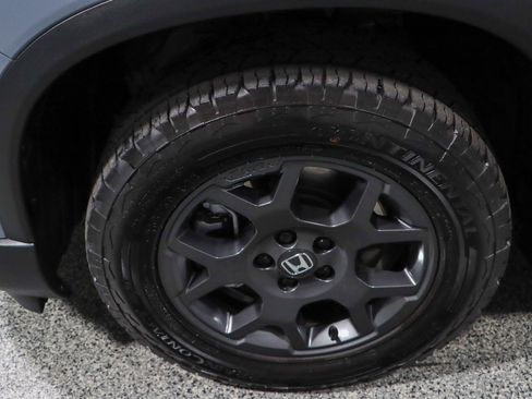 Used 2024 Honda Pilot TrailSport image 11