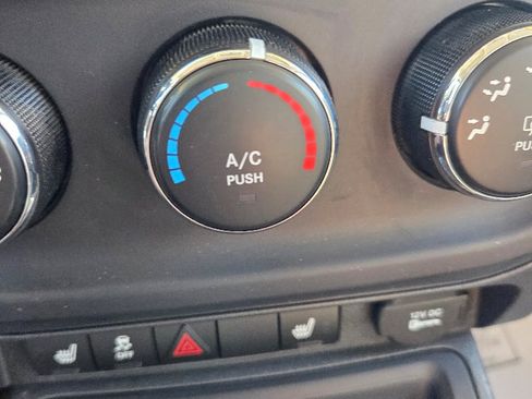 Used 2015 Jeep Patriot High Altitude image 25