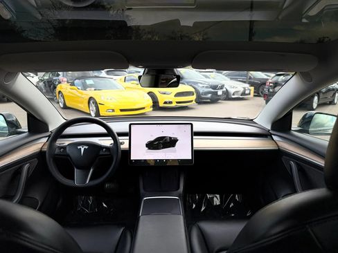 Used 2022 Tesla Model 3 Long Range AWD/4WD image 25