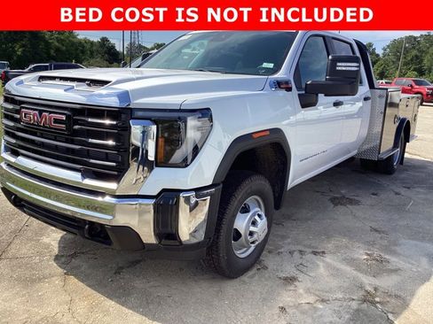 New 2025 GMC Sierra 3500 Pro w/ Convenience Package AWD/4WD image 1