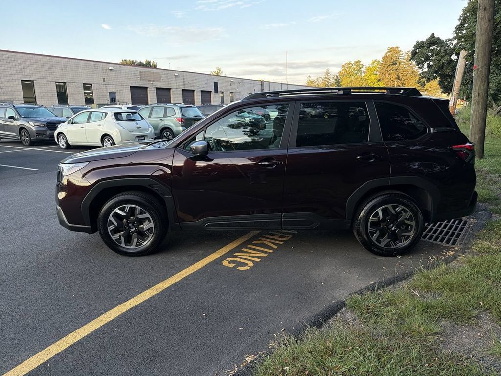 Certified 2026 Subaru Forester Premium AWD/4WD image 5