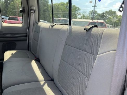 Used 2005 Ford F350 XL image 16