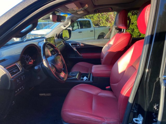 Used 2023 Lexus GX 460 Luxury w/ Accessory Package AWD/4WD image 11