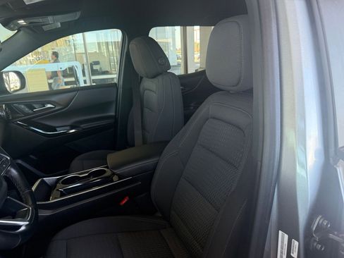 Used 2025 Chevrolet Equinox LT image 36