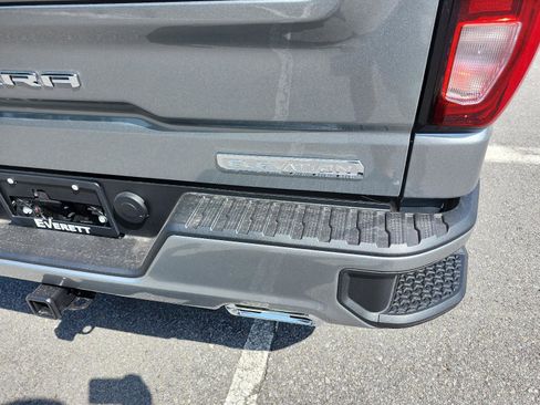 New 2026 GMC Sierra 1500 Elevation image 4