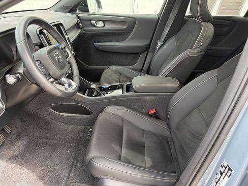 Used 2023 Volvo C40 P8 Recharge Plus w/ Climate Package AWD/4WD image 5