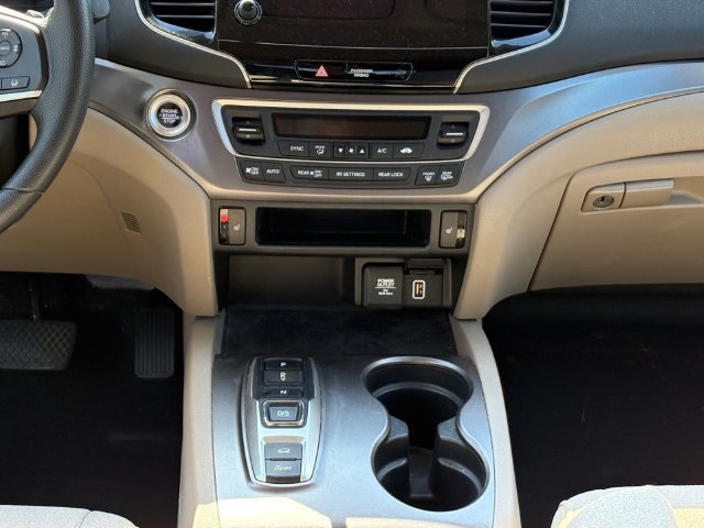 Used 2021 Honda Pilot EX image 11