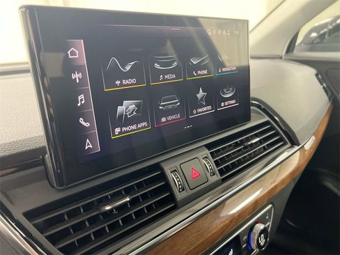 Used 2023 Audi Q5 2.0T Premium image 13