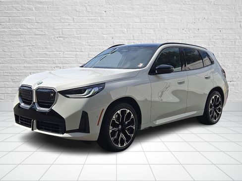 Certified 2025 BMW X3 M50 w/ Premium Package image 3