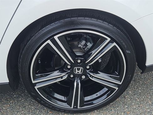 Used 2024 Honda Accord Sport image 8