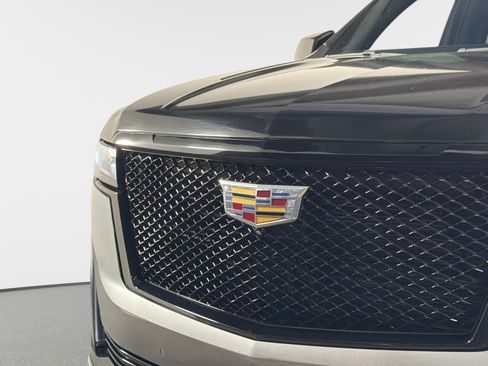 Used 2024 Cadillac Escalade ESV Sport w/ Touring Package AWD/4WD image 23