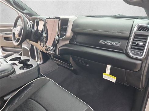 Used 2026 RAM 2500 Laramie AWD/4WD image 21