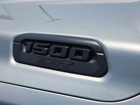 Used 2025 RAM 1500 Warlock AWD/4WD image 12