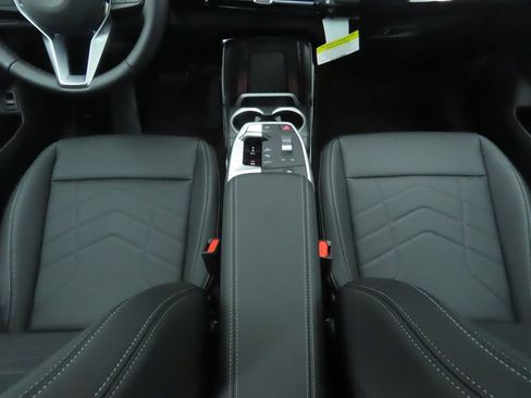 Used 2025 BMW X1 xDrive28i w/ Premium Package image 17