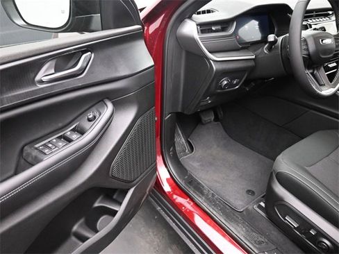 New 2025 Jeep Grand Cherokee L Laredo image 14