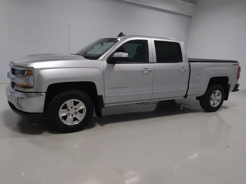 Used 2018 Chevrolet Silverado 1500 LT w/ All Star Edition AWD/4WD image 2