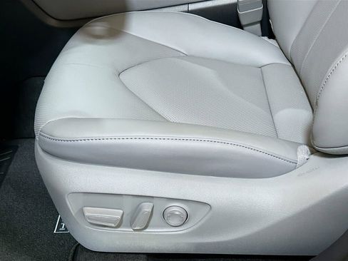 New 2026 Toyota Highlander Limited AWD/4WD image 19