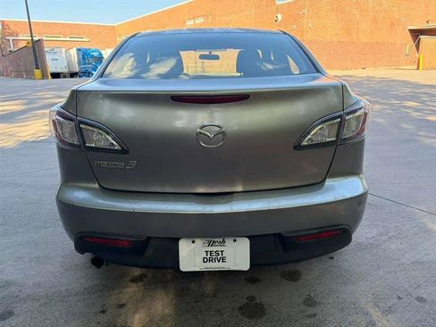 Used 2010 MAZDA MAZDA3 i Touring FWD image 5