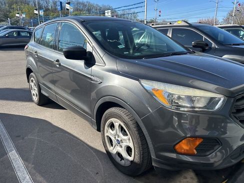 Used 2017 Ford Escape S image 2