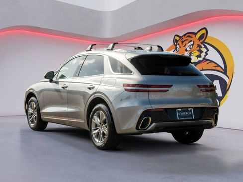 Used 2023 Genesis GV70 2.5T AWD/4WD image 8