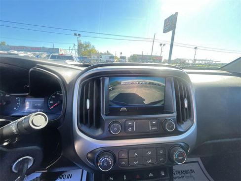 Used 2022 Chevrolet Colorado LT w/ Fleet Safety Package image 17