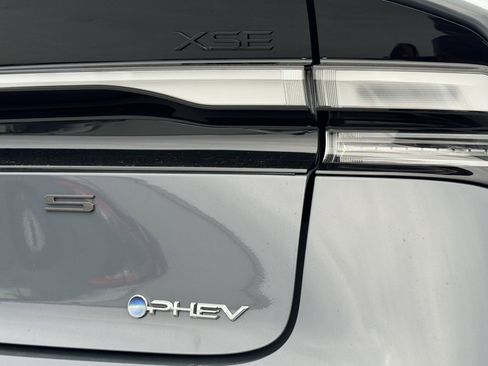 New 2026 Toyota Prius Plug-In Hybrid image 14