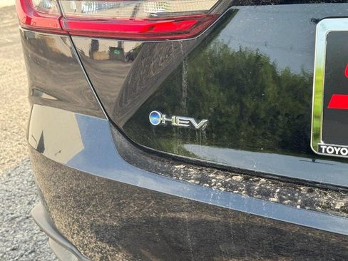 Used 2026 Toyota Camry SE FWD image 7