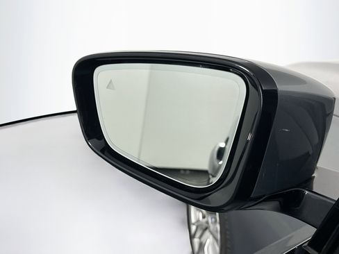 Used 2023 BMW 330i Sedan w/ Premium Package RWD image 16